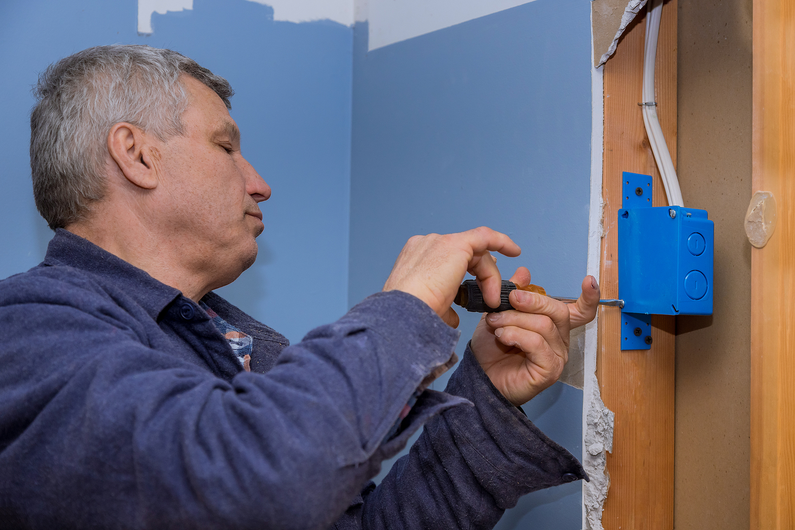 Homeowners Ask: Are Junction Boxes Necessary?