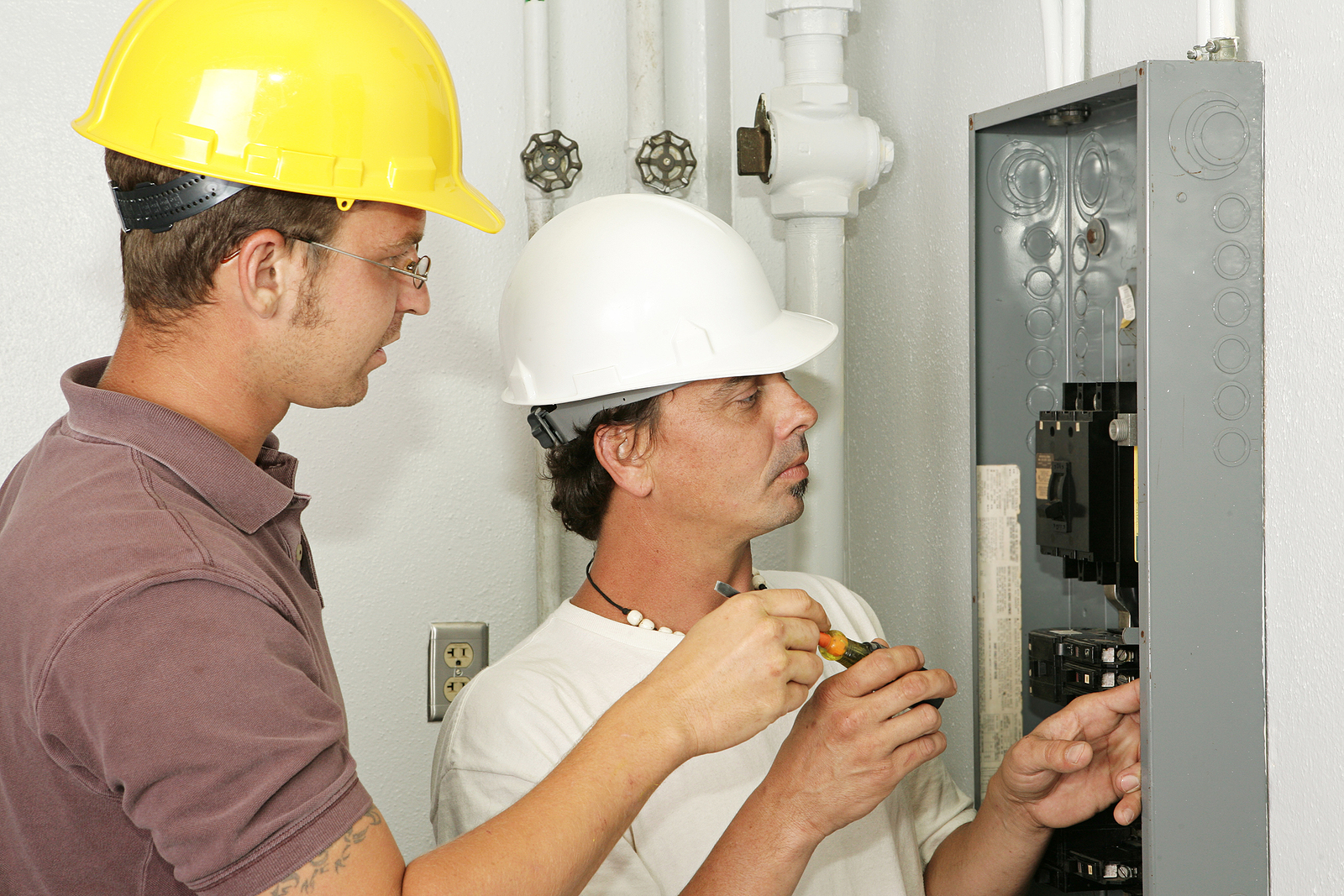 Why-Property-Managers-Should-Partner-with-a-Reliable-Electrical-Team-Wilcox-Electric-DC